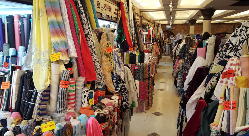 There are various handicrafts for sale