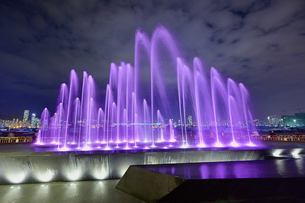 Kwun Tong Promenade and Music Fountains photo6