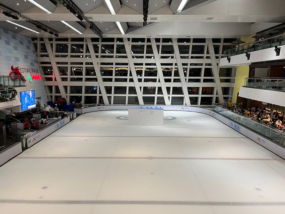 Festival Walk photo2