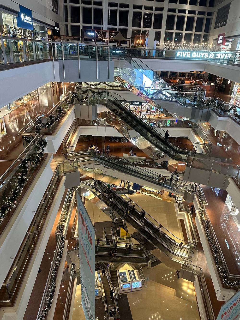 Festival Walk photo4